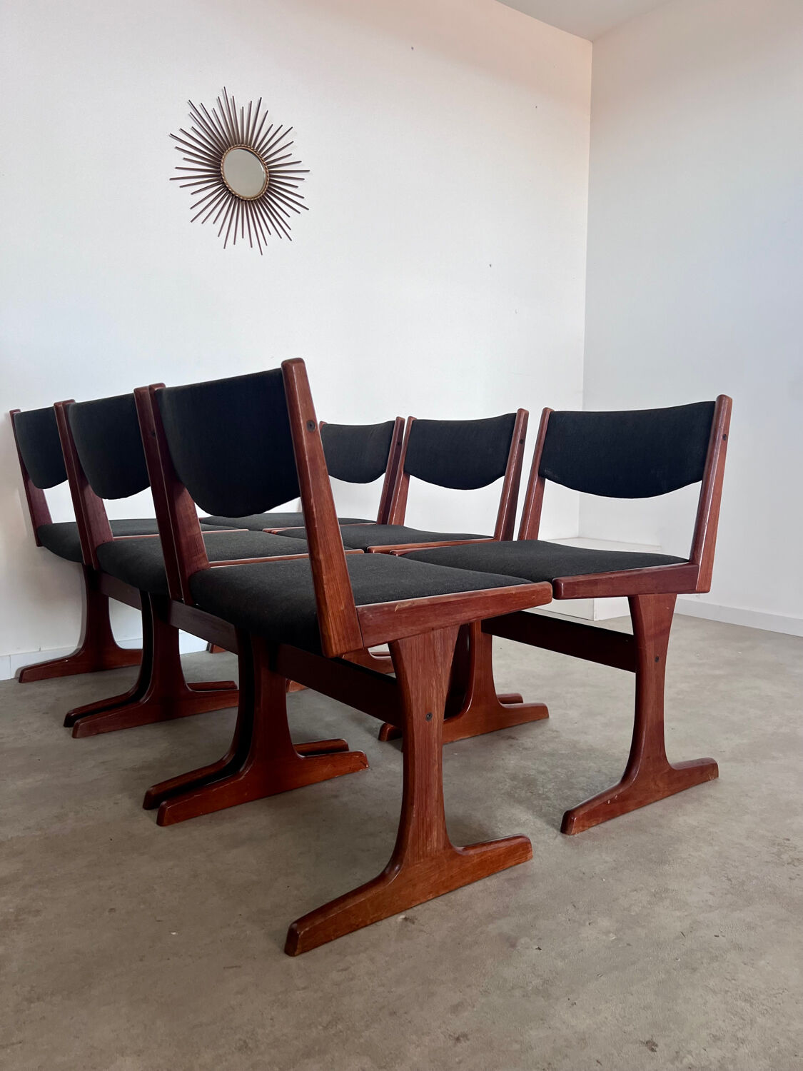 Set of 6 old Scandinavian chairs from the 60s, vintage teak