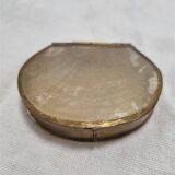 Mother-of-pearl pillbox