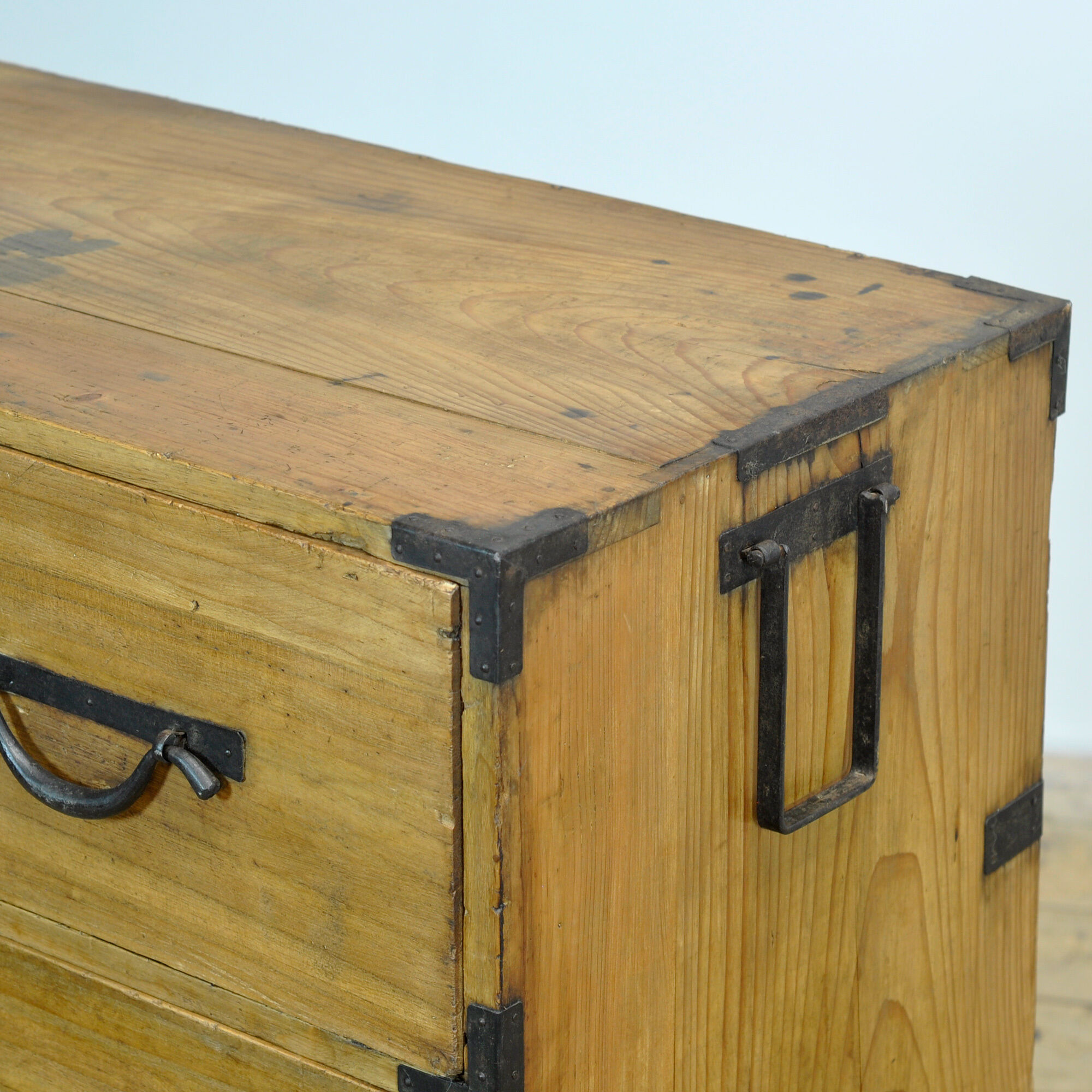 Commode Tansu japonaise, vers 1870