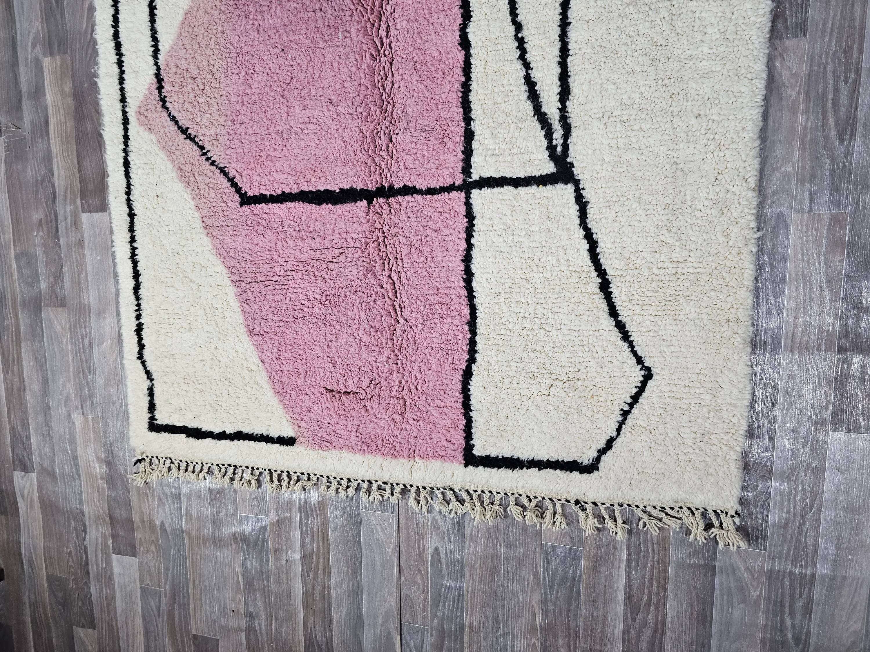 Handmade traditional carpet 250cm x 150cm Moroccan