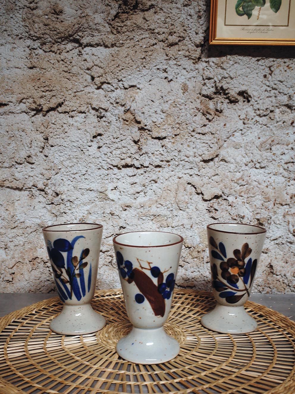 Set of 3 mazagrans in glazed sandstone floral decoration