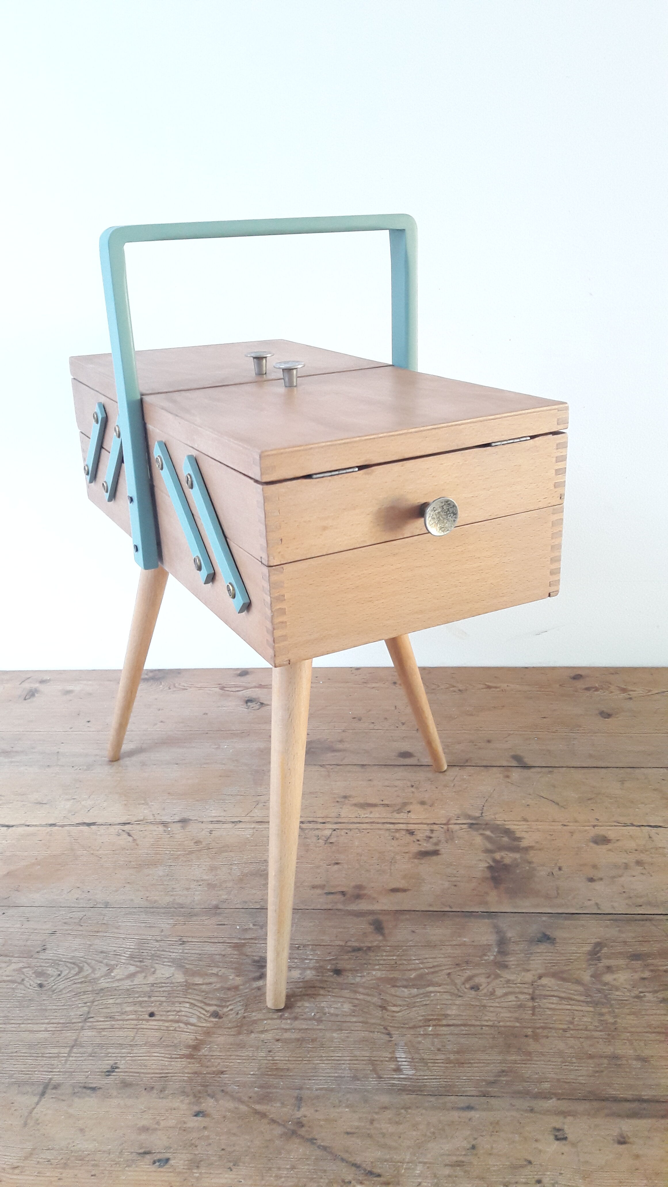 Worker tripod feet compass