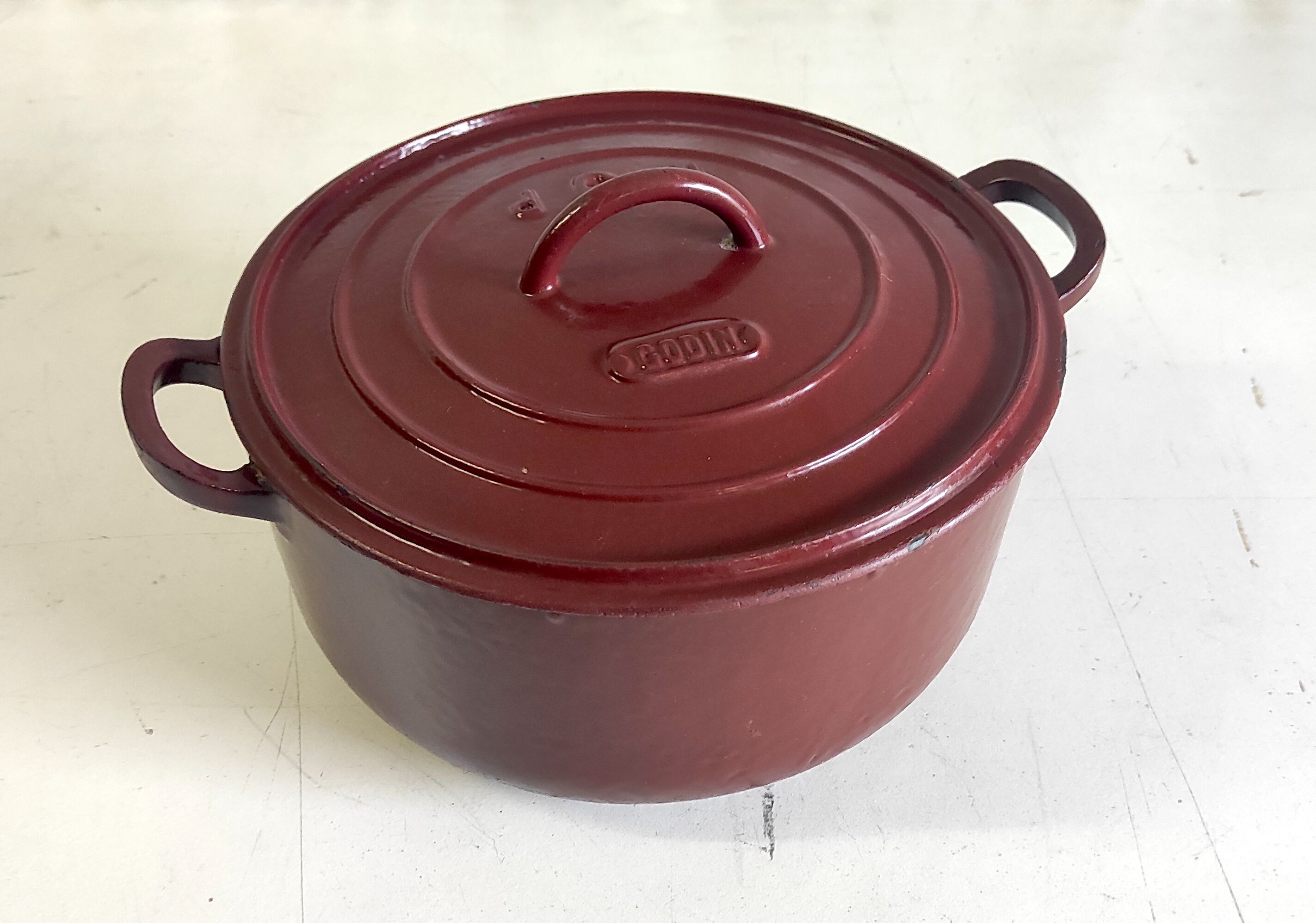 Enamelled cast iron casserole by Godin model n°9p – 40s/50s