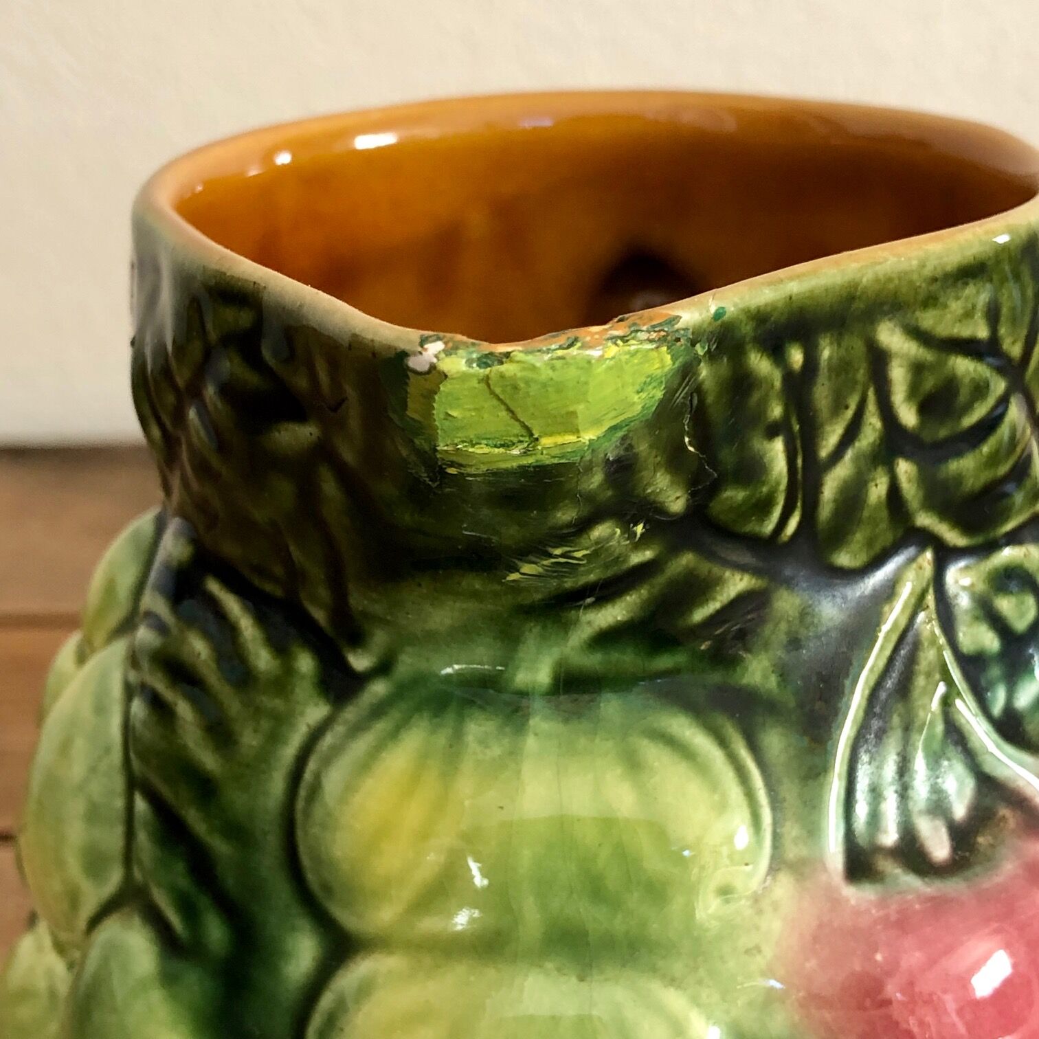 Salins dabbling pitcher the baths