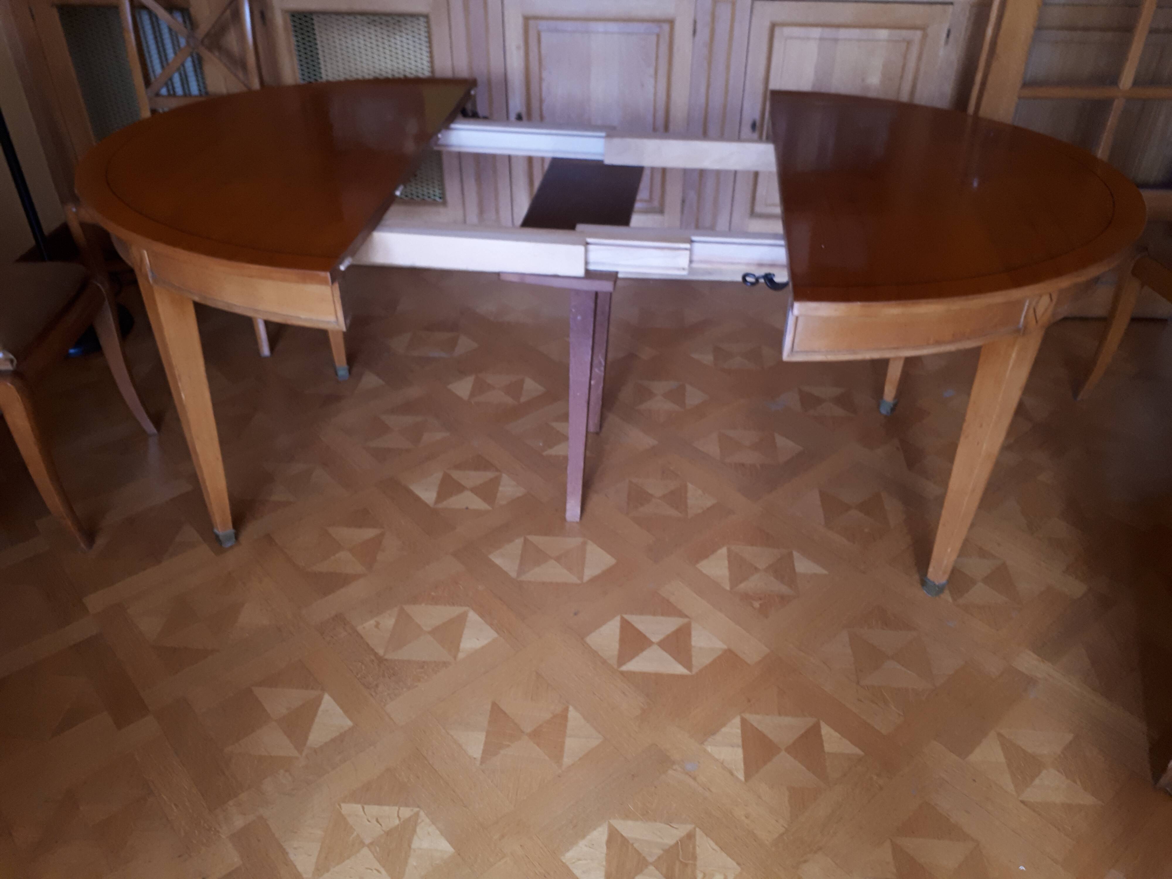 Extendable solid cherry wood dining table