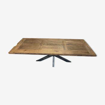 Table plateau ferme chene centenaire massif avec pied en métal noir mat