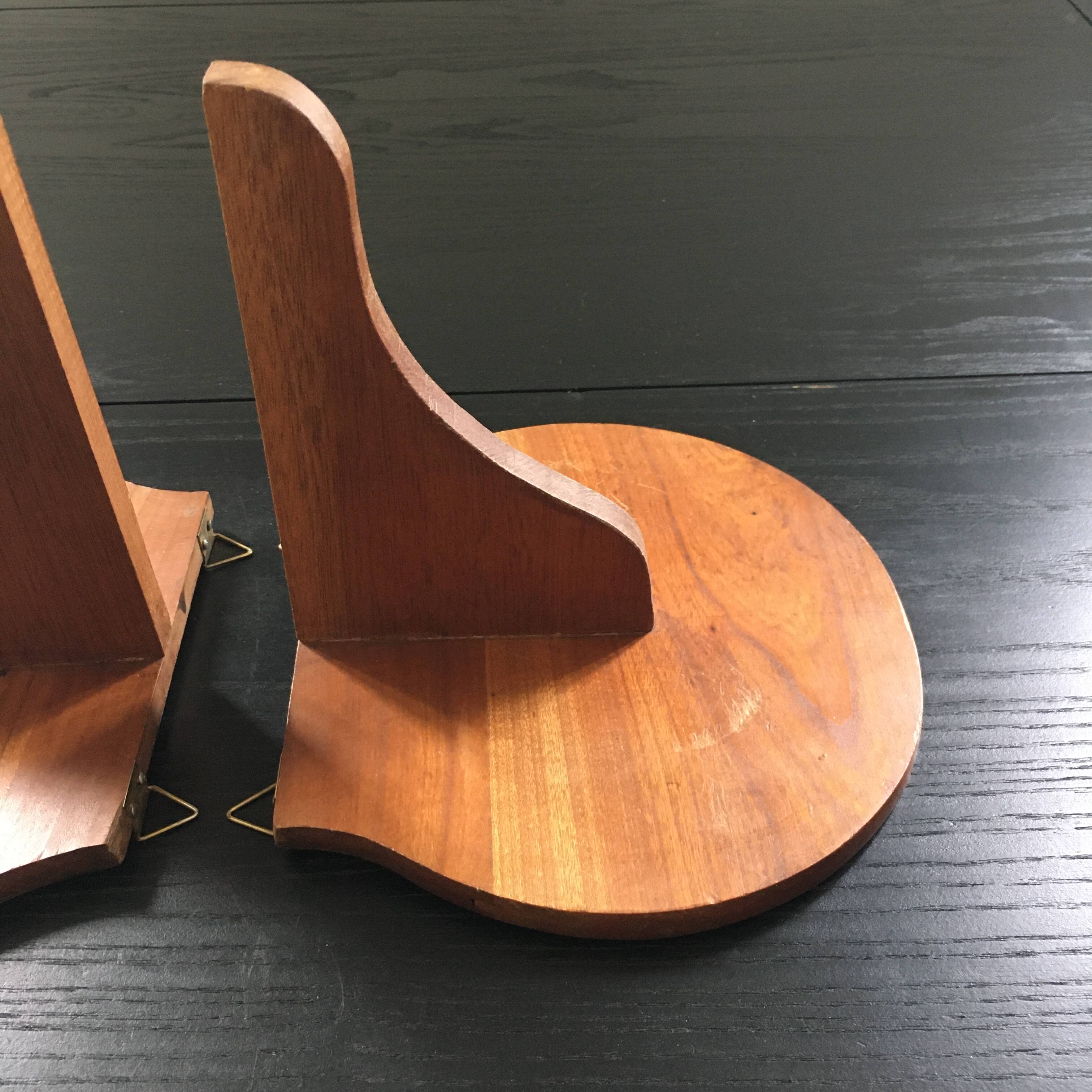 Paire de consoles murales en bois