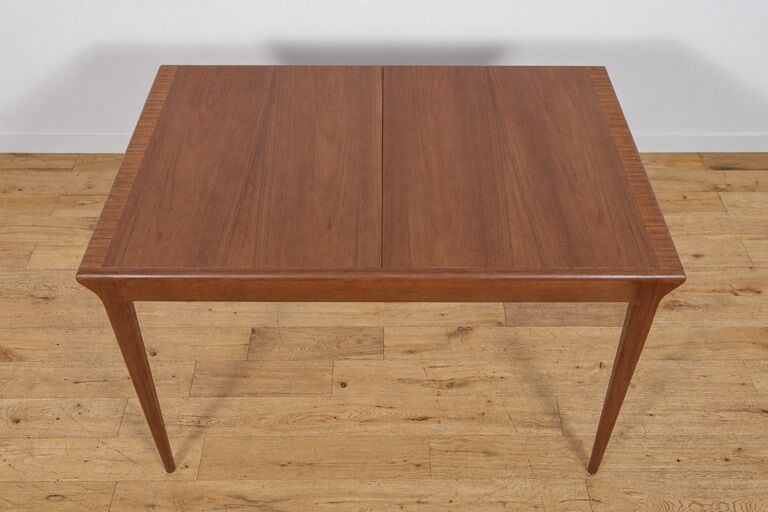 Mid-Century Teak Extendable Dining Table from McIntosh, United Kingdom, 1960s