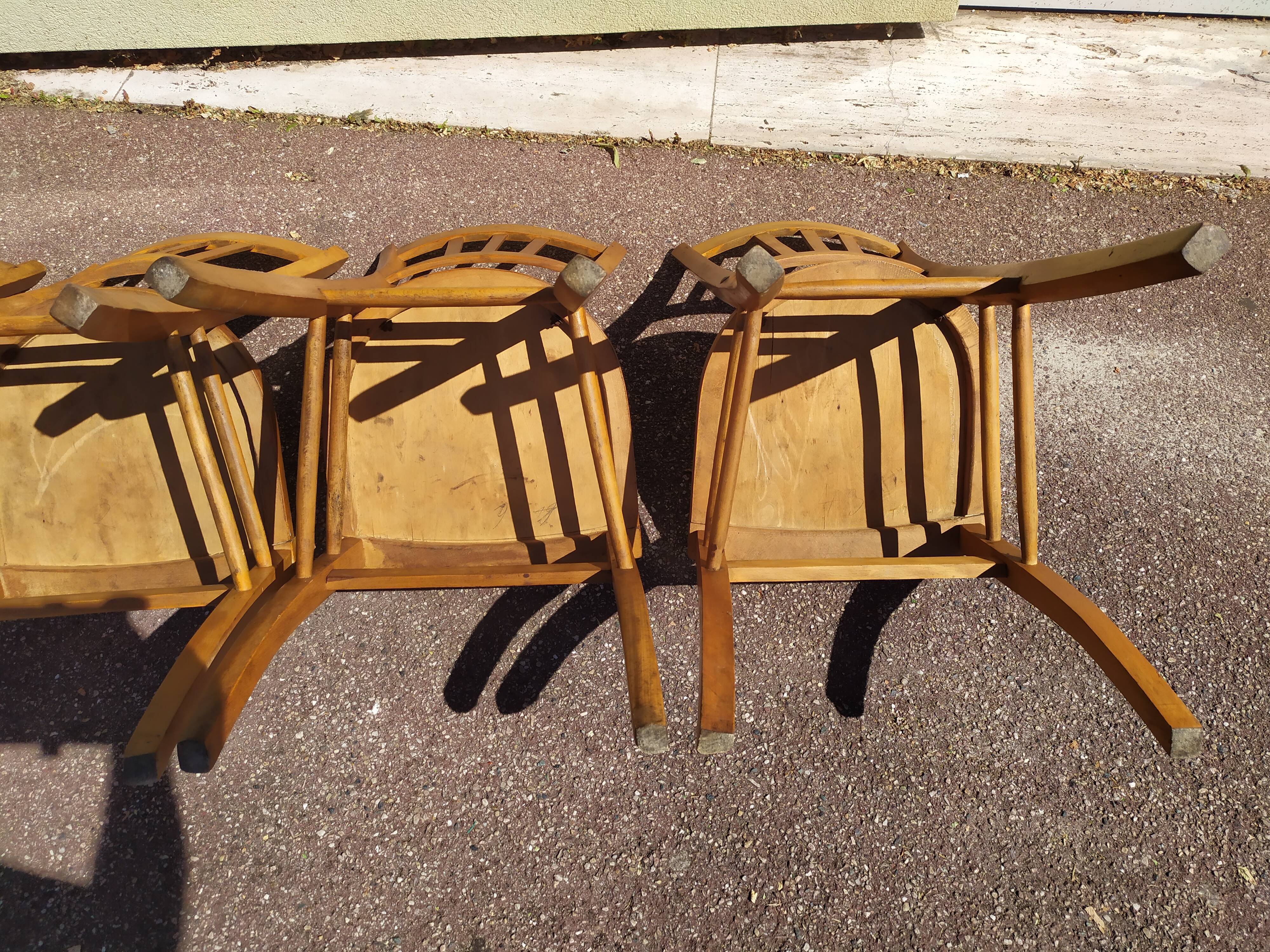 Lot de 4 chaises de bistrot ou de ferme en bois anciennes