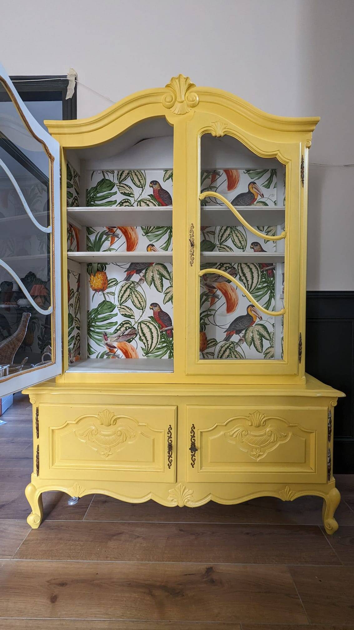 Wooden dresser 2 bodies