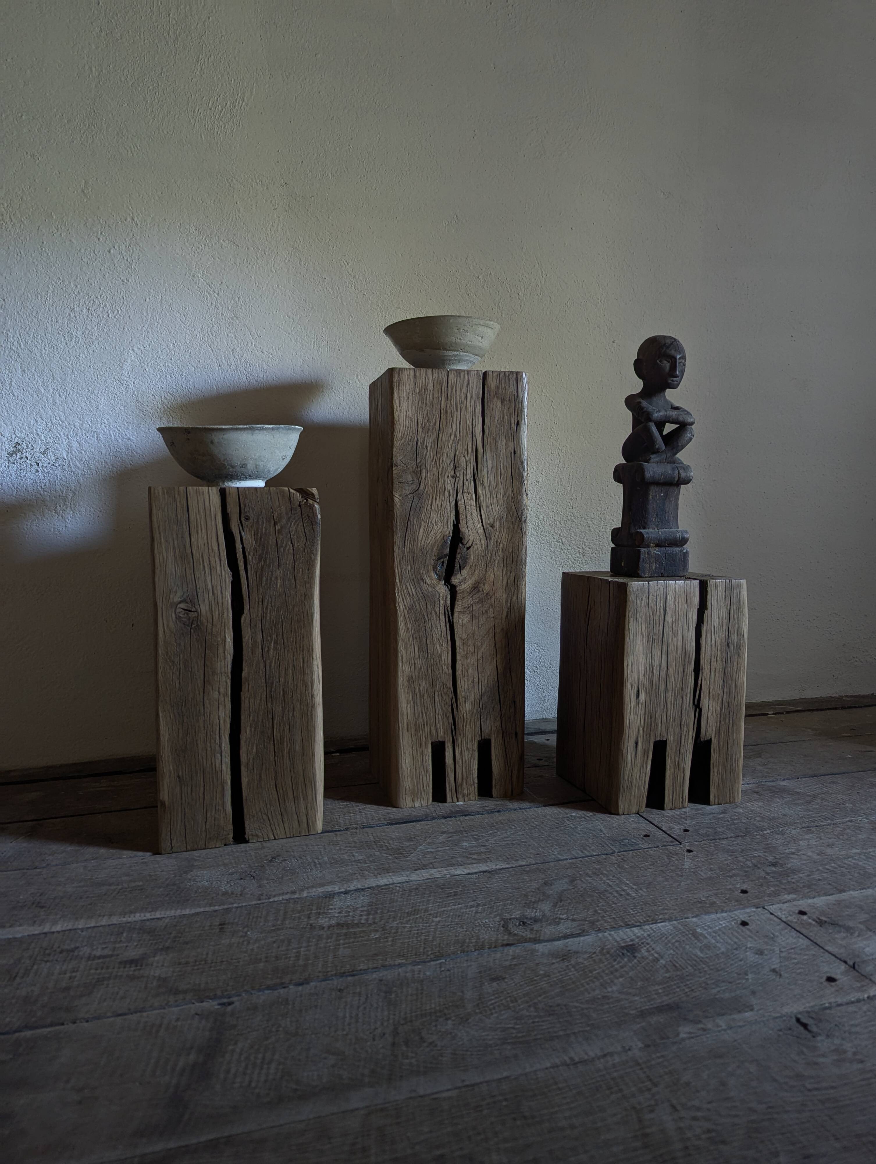3 monoliths, ancient oak columns