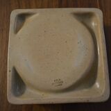 Square ashtray sandstone of the marsh