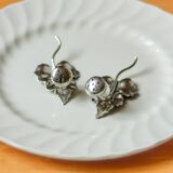 Set of a salt shaker and a pepper shaker in silver-plated metal, ENPS, England.