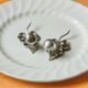 Set of a salt shaker and a pepper shaker in silver-plated metal, ENPS, England.