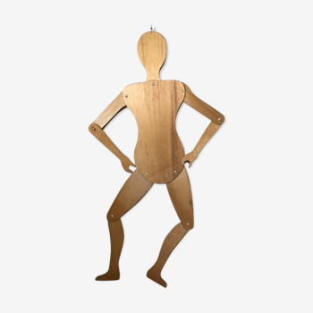 Articulated wooden mannequin