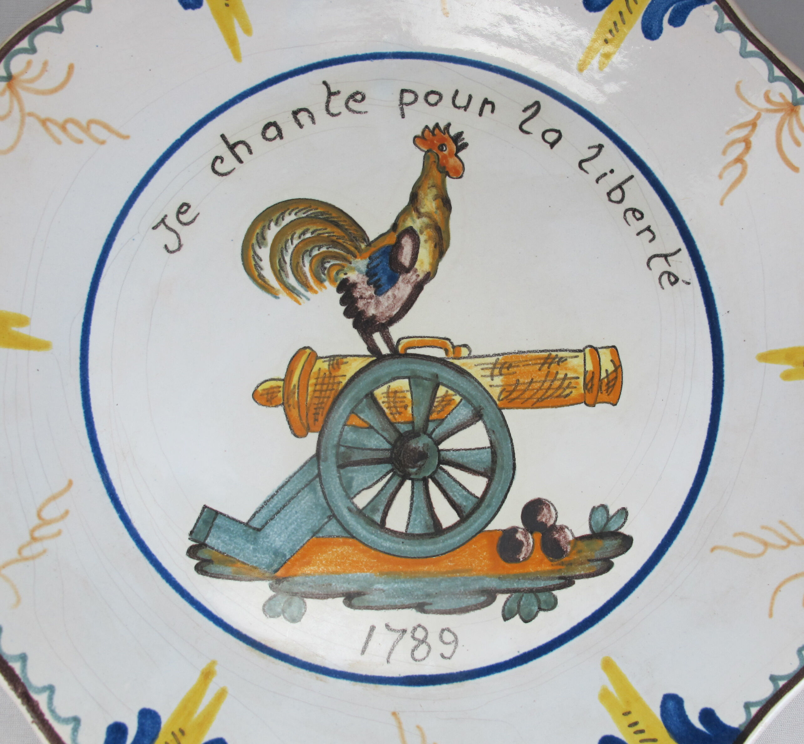 Geo Matel earthenware plate copy of old Nevers model 'I sing for freedom'