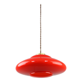 Lampe de soucoupe en verre rouge et laiton du milieu du siècle