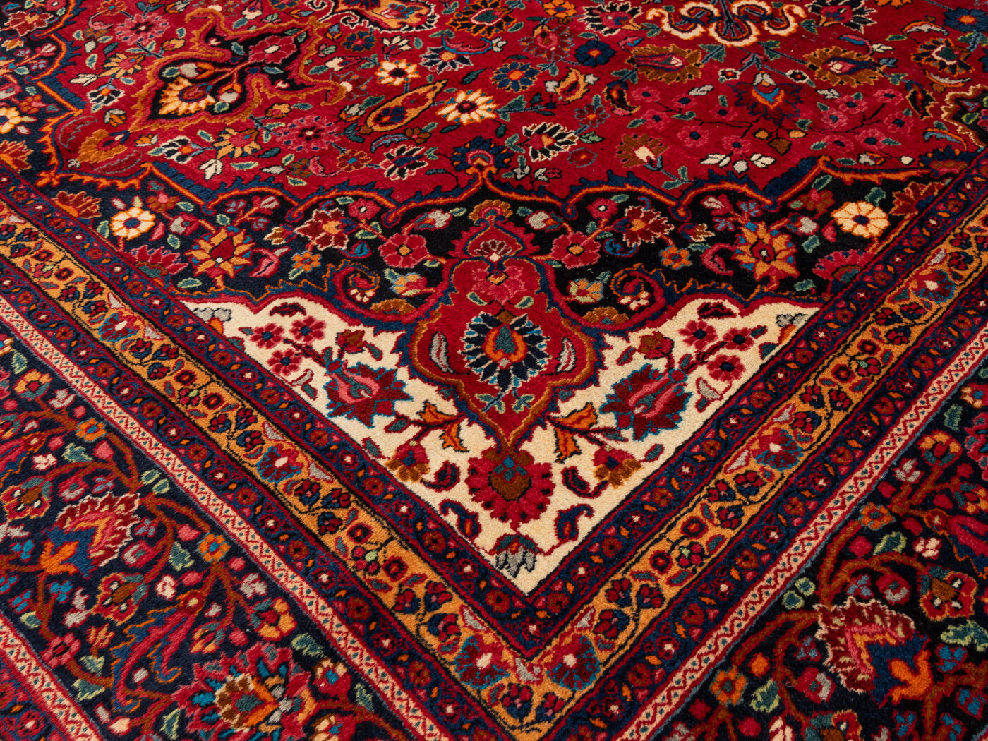 Maschad carpet, 320 x 415 cm, 1960s