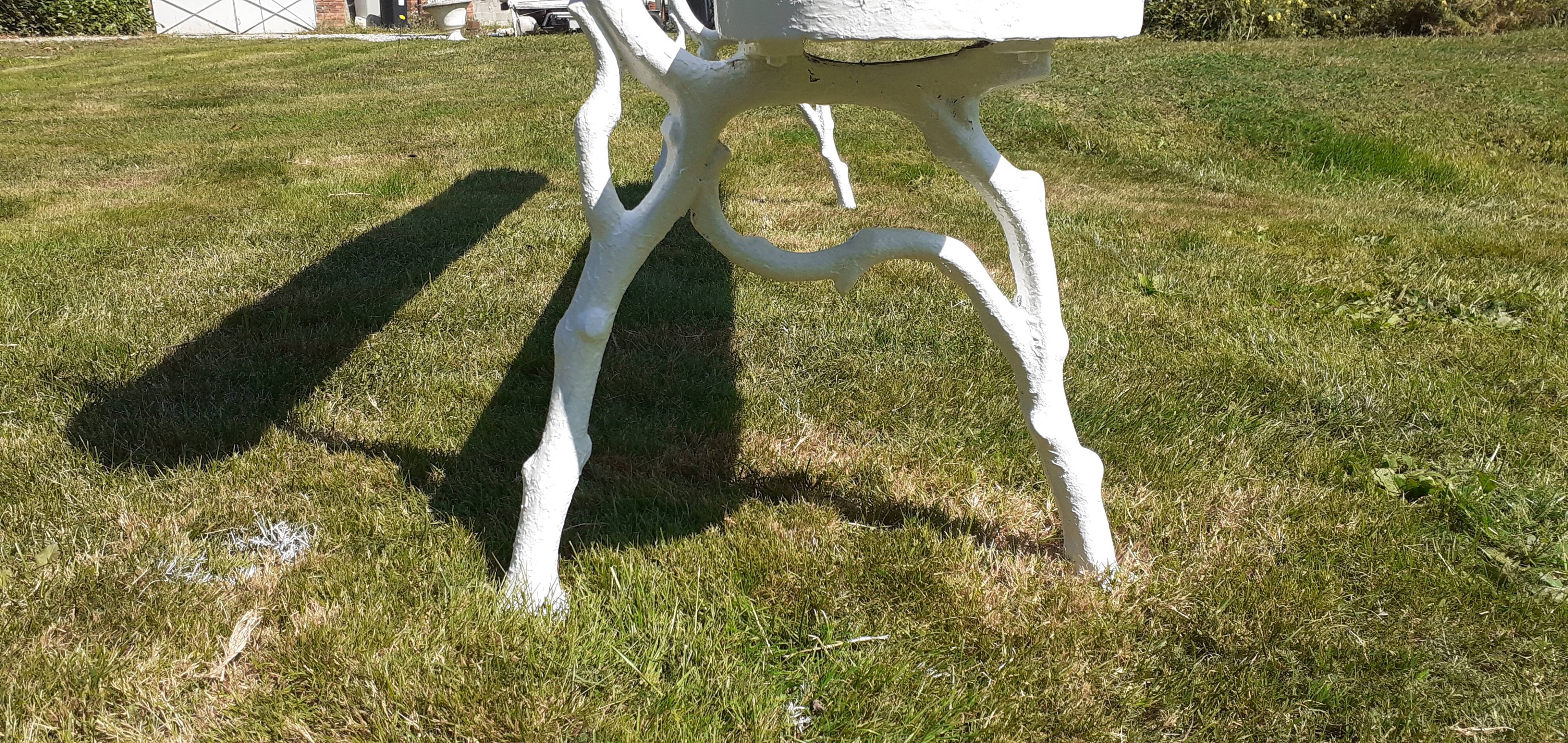 Old bench wood and cast iron XIXth white.
