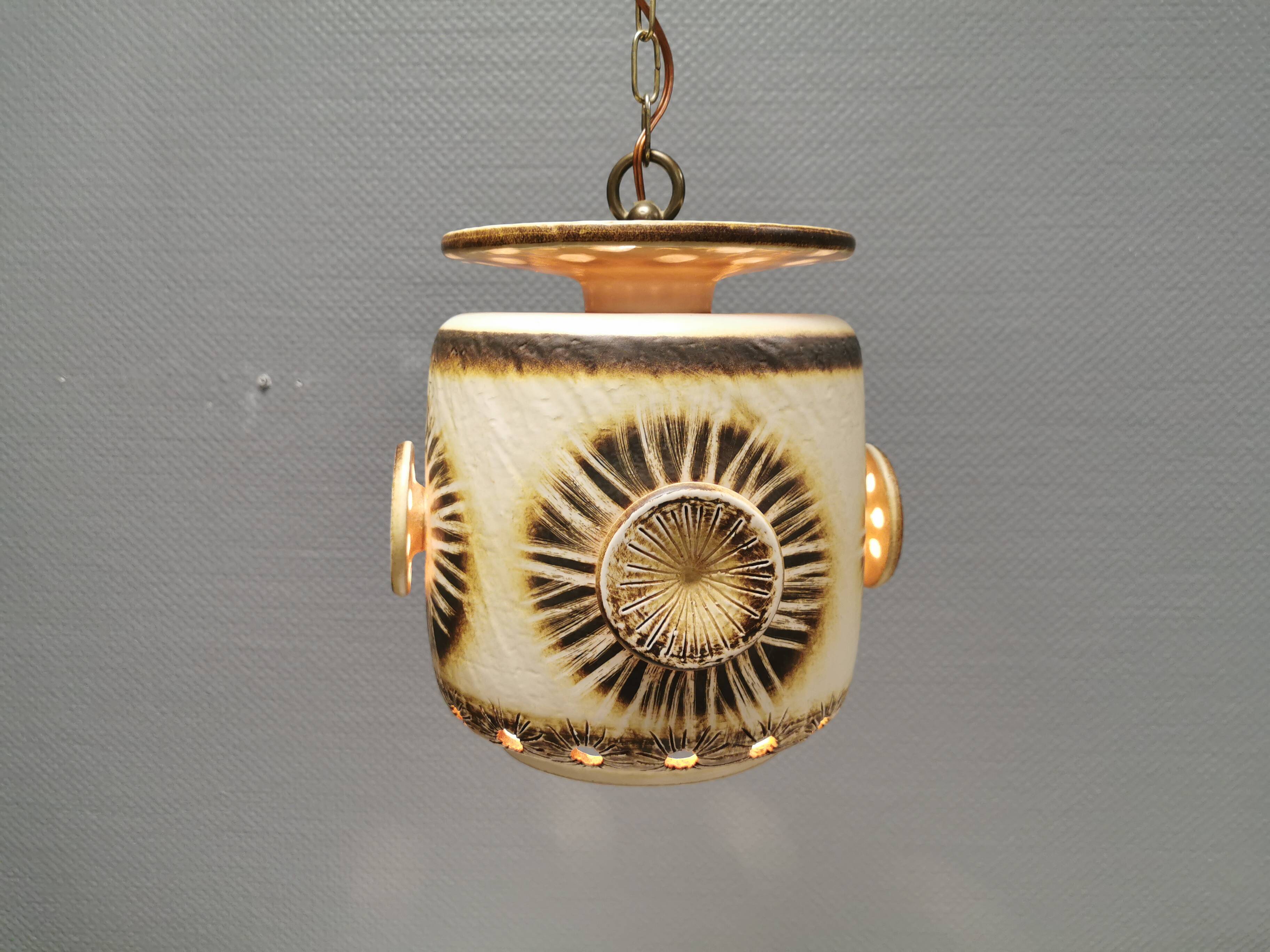 Large and beautiful hanging lamp in ceramic. Danish from the 70s, in super nice condition.