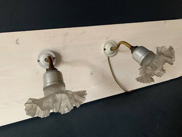 Pair of old wall lights, glass and iron tulip, 1920