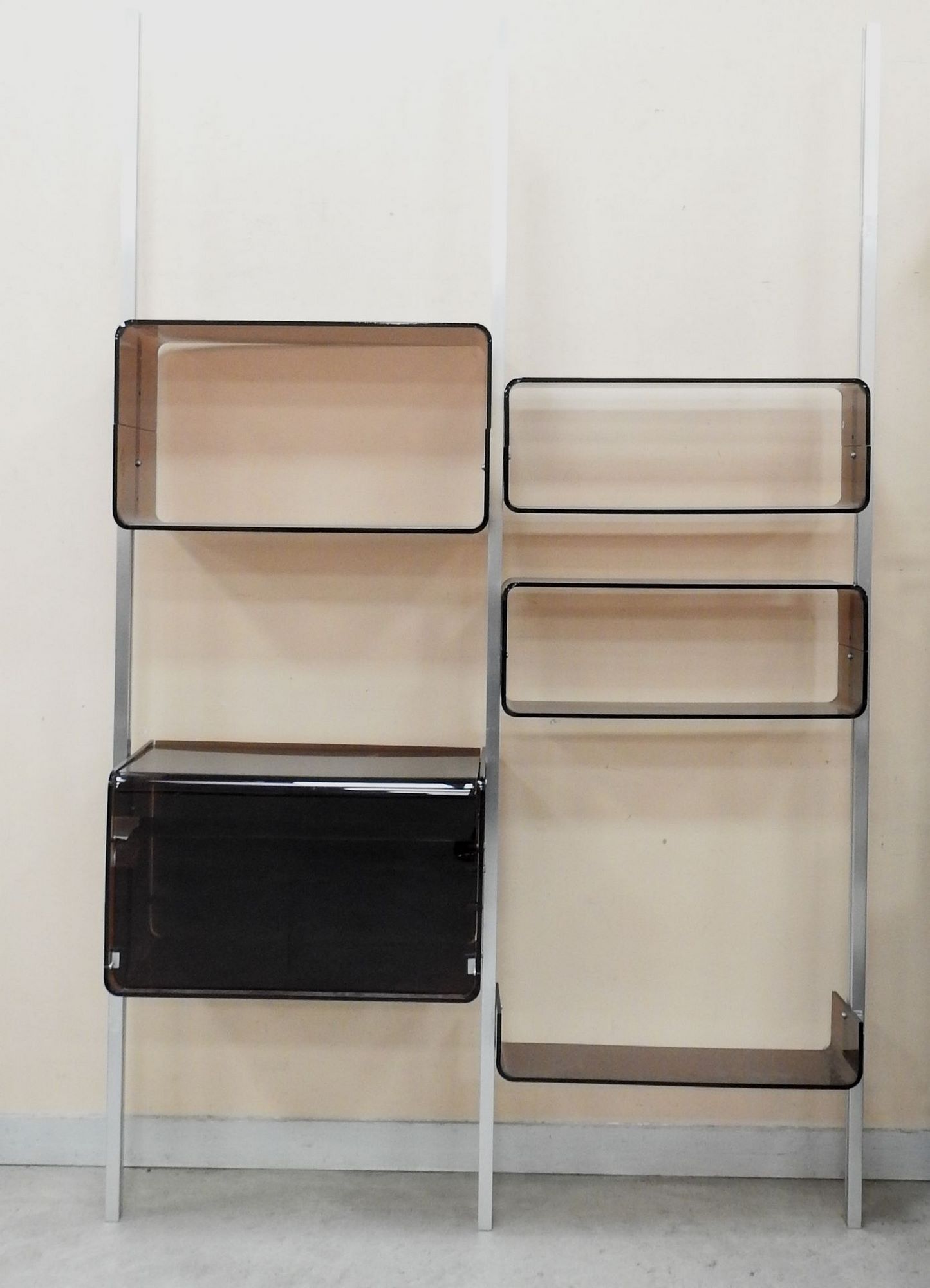 Modular shelves