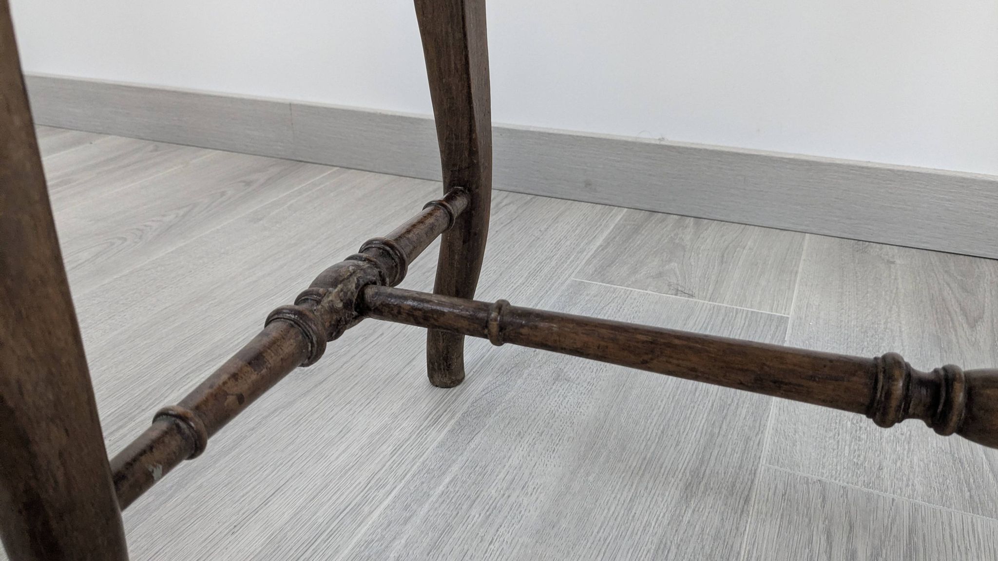 Napoleon III caned piano bench — bourgeois house spirit