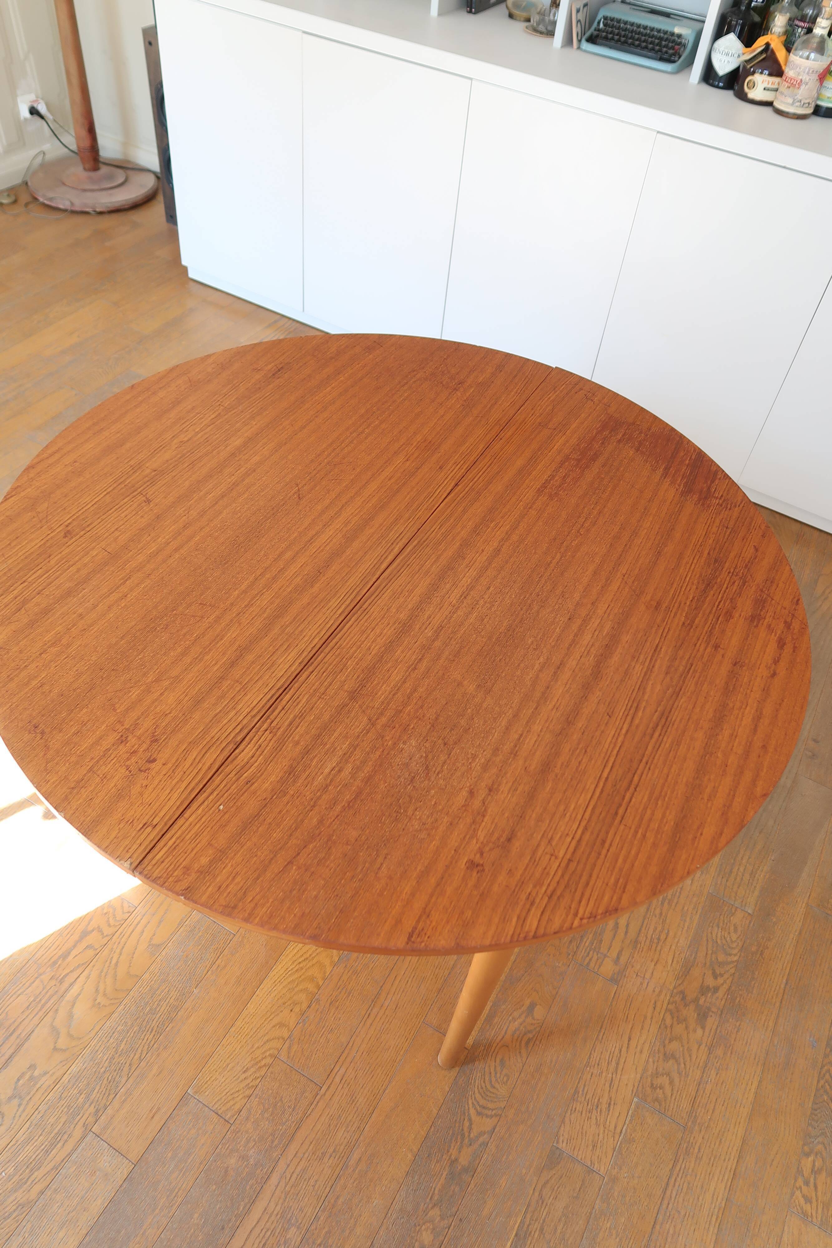 Scandinavian table 70's