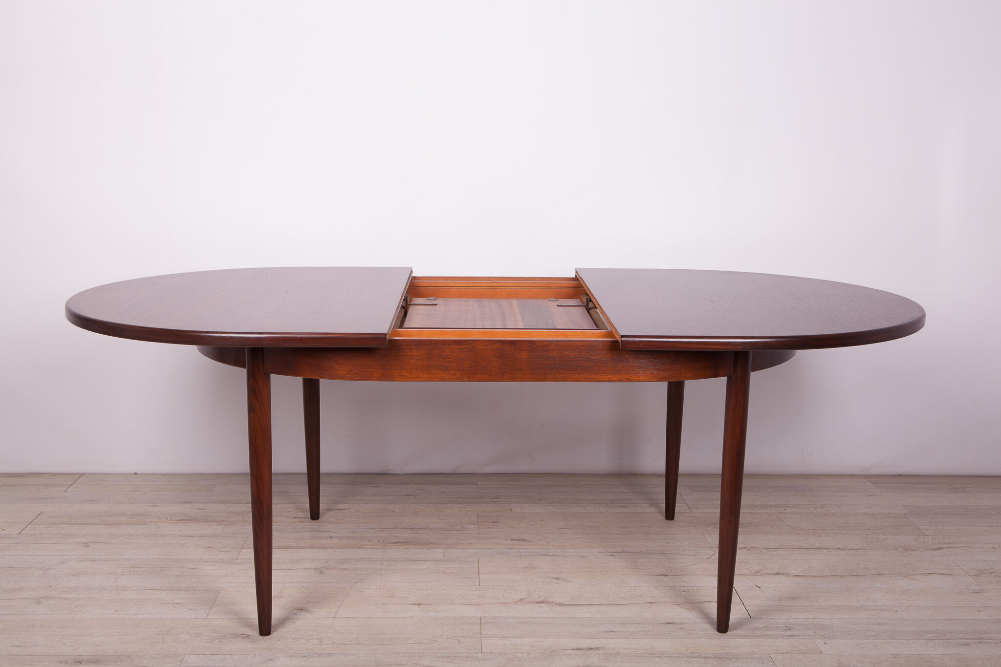 Mid century teak dining table from g-plan, 1960s