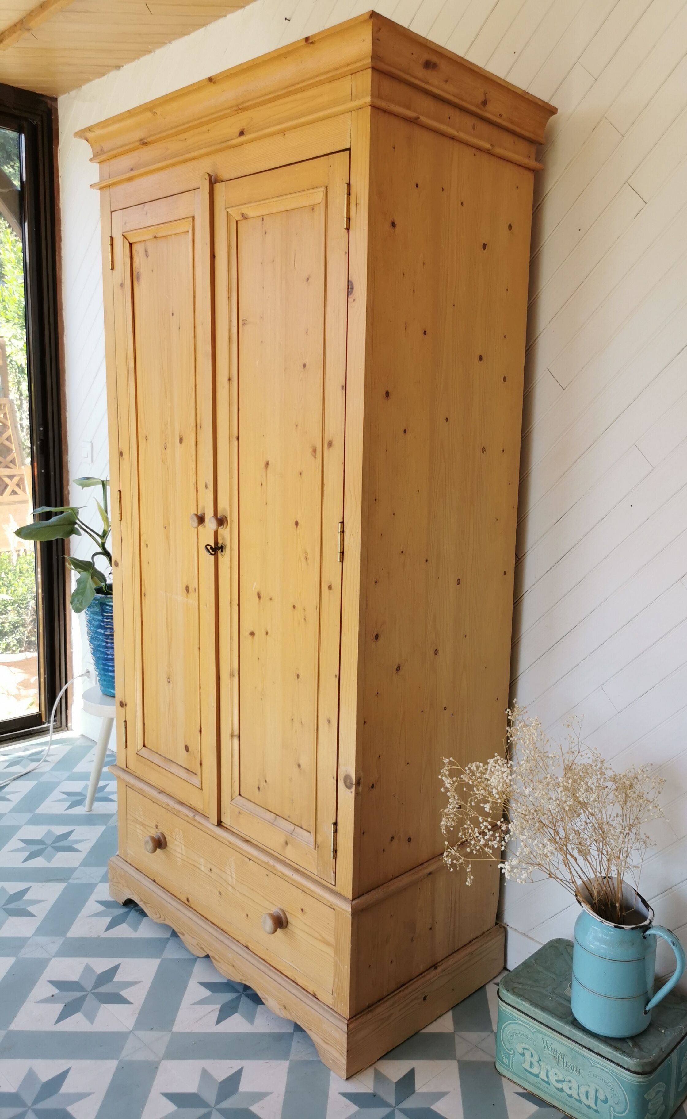 Pine cabinet