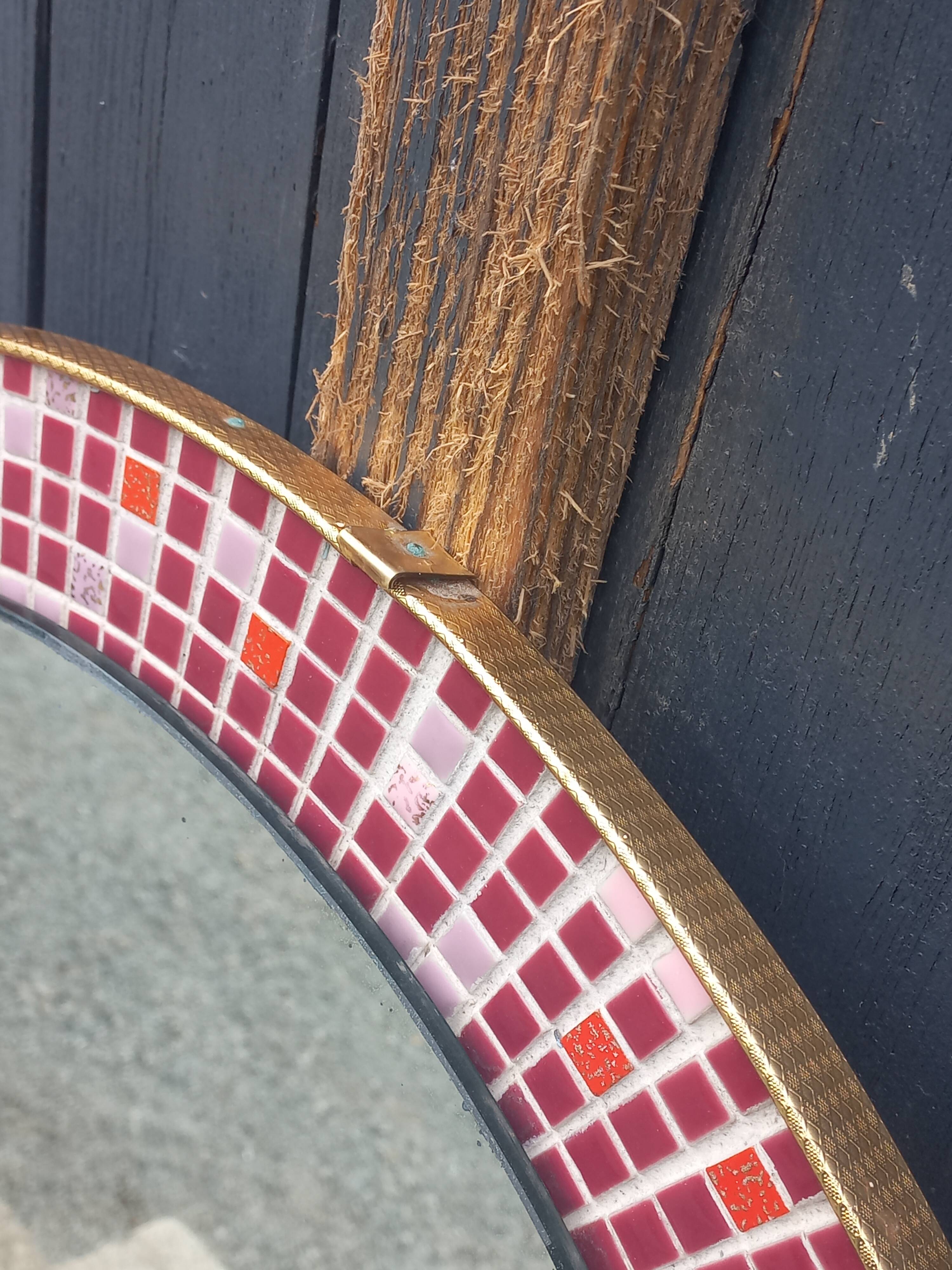 Vintage ceramic mirror from the 1960s.