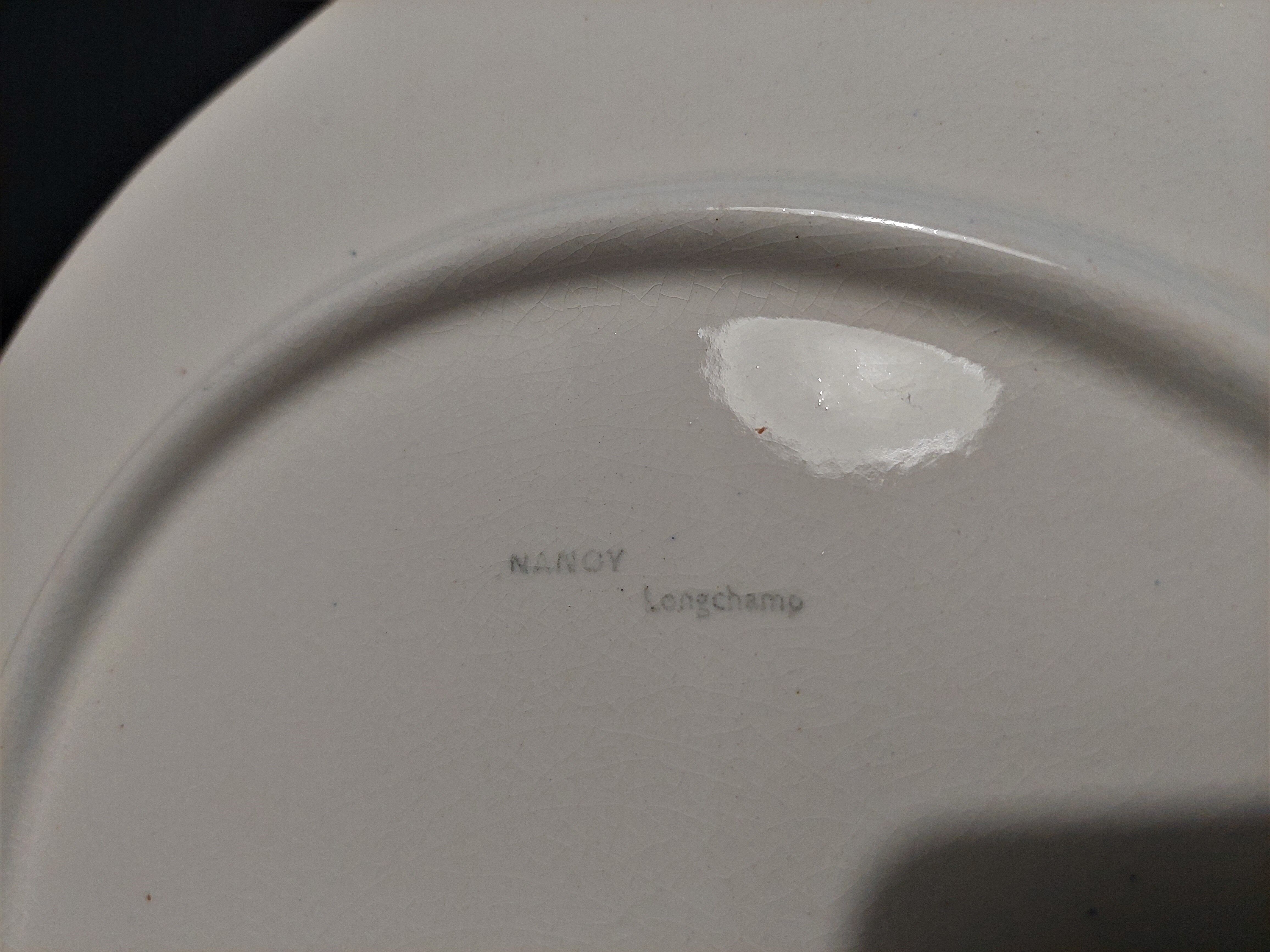 Plat de service rond faïence Longchamp décor Nancy début XXème