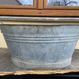 Vintage zinc basin