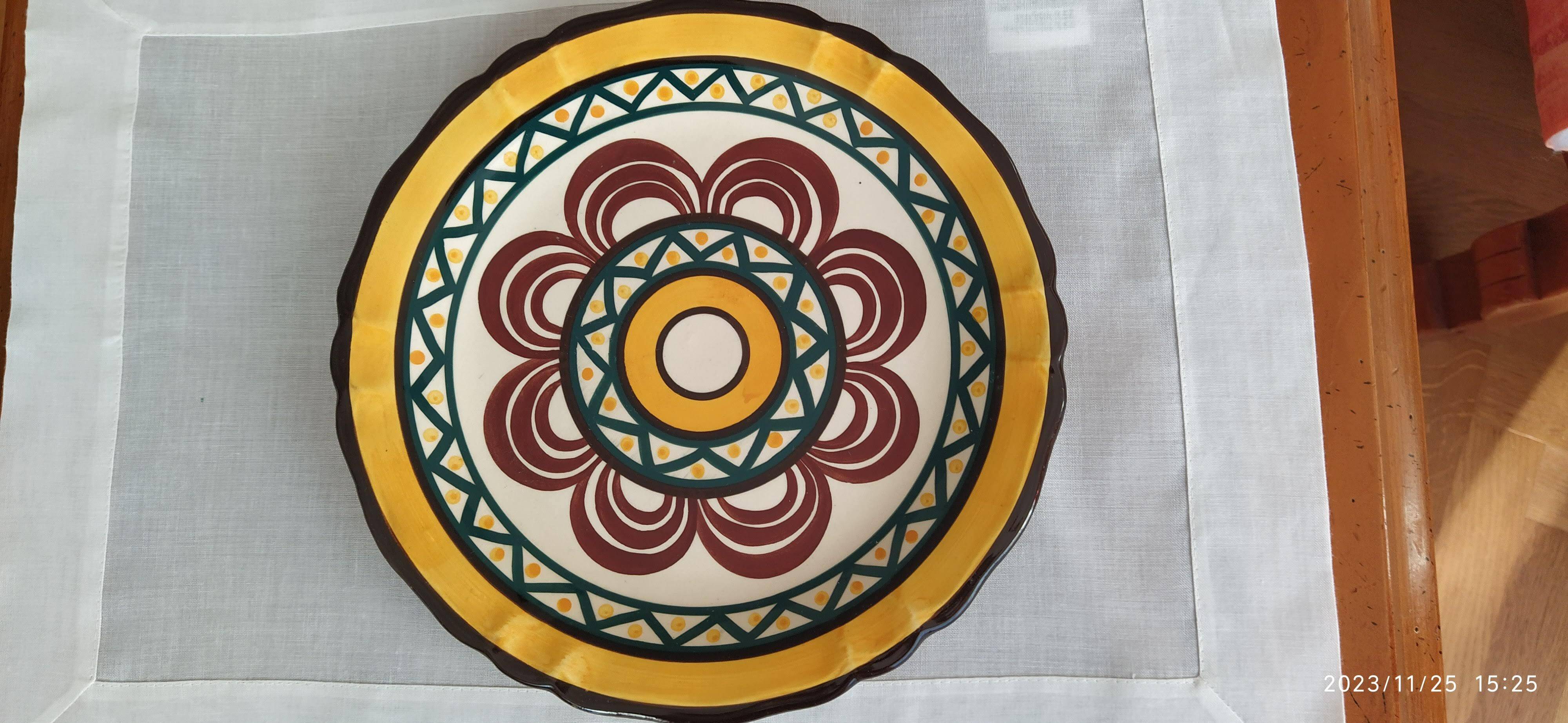 Earthenware plate from St Jean de Bretagne