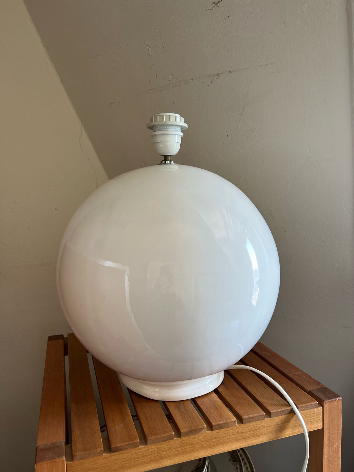 White ceramic lamp