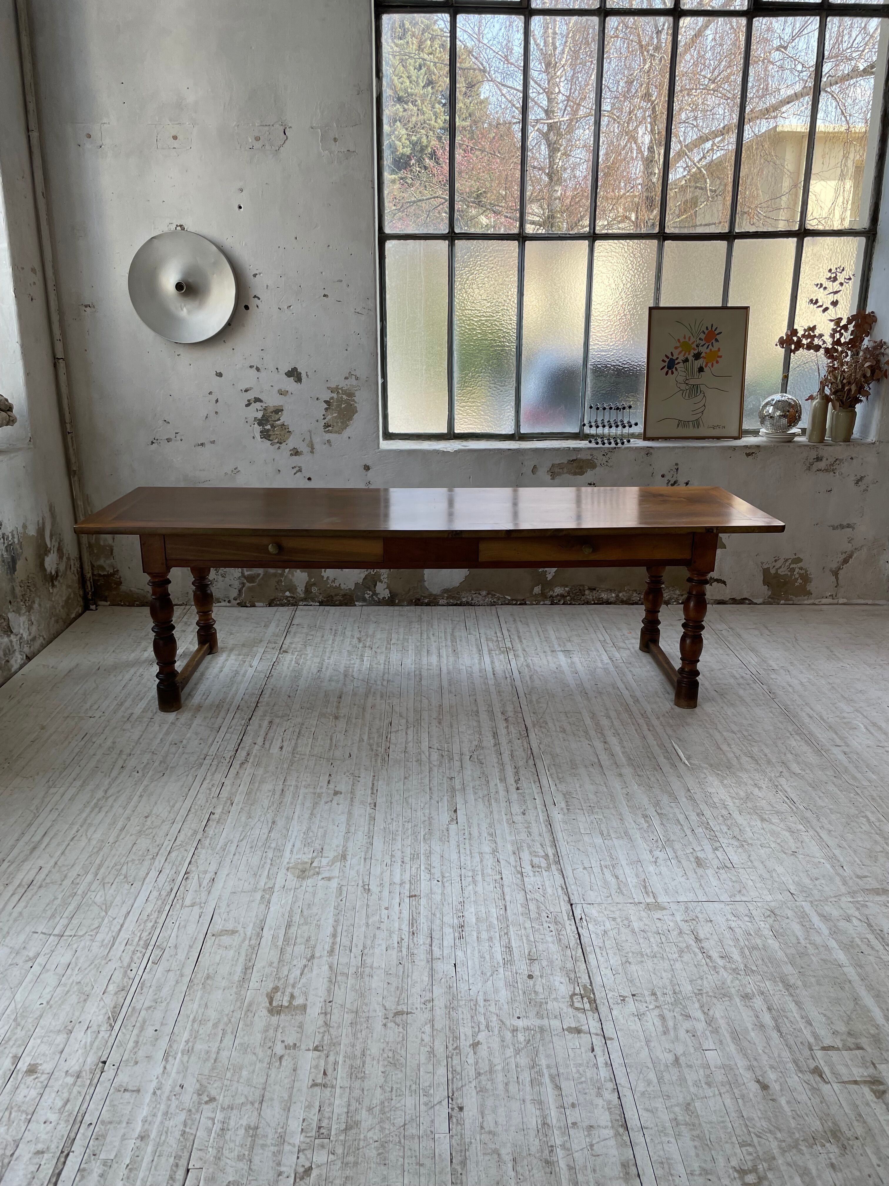 Table of draper firm walnut 260cm