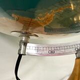 Globe Earth light vintage