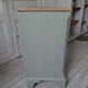 Commode vintage vert de gris, 4 tiroirs, plateau bois