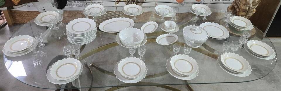 Important porcelain table service from Limoges, Raynaud manufacture.