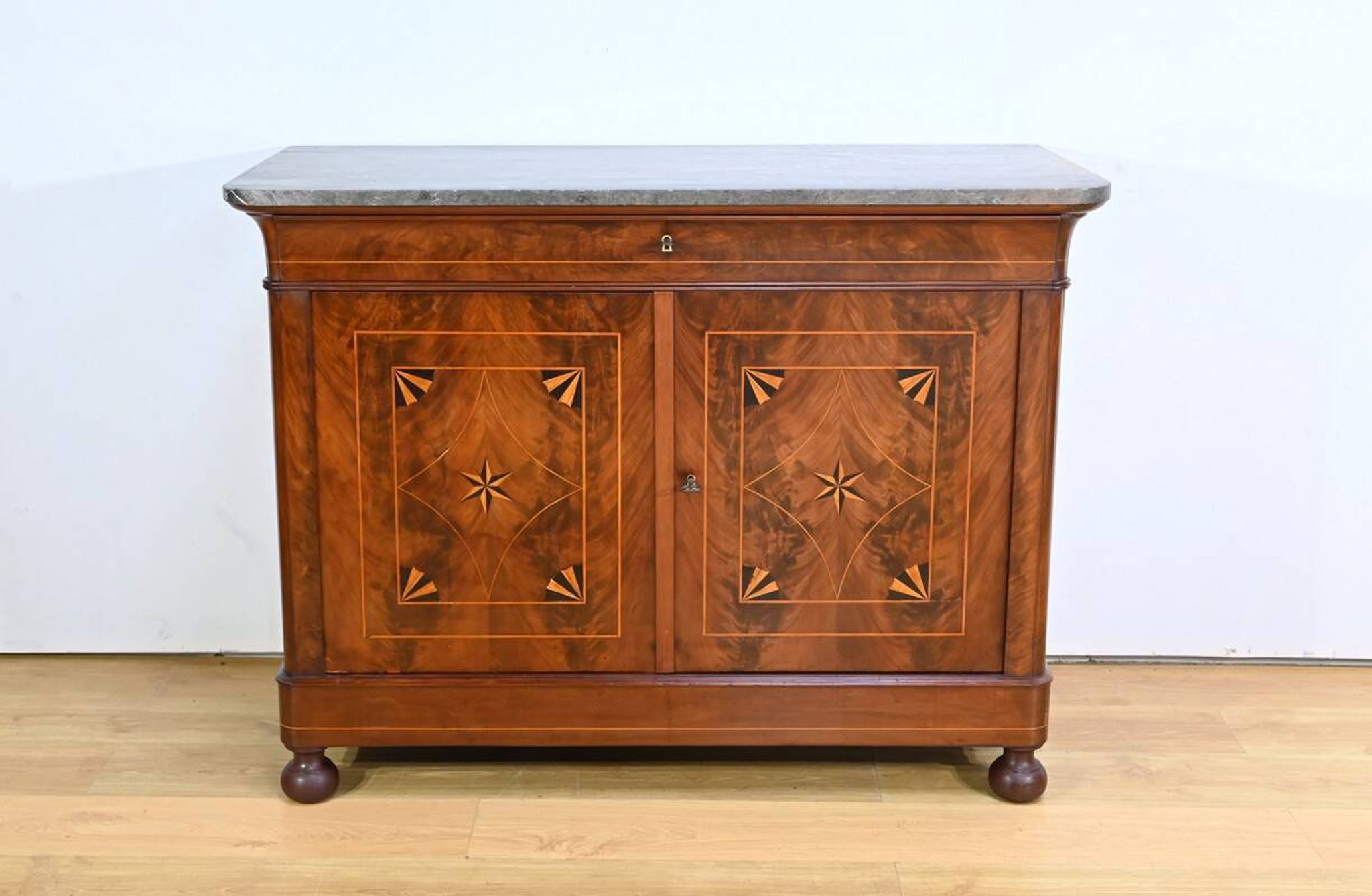 Mahogany Buffet, Restoration period – Early 19th century