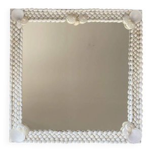 Miroir en bois et coquillages
