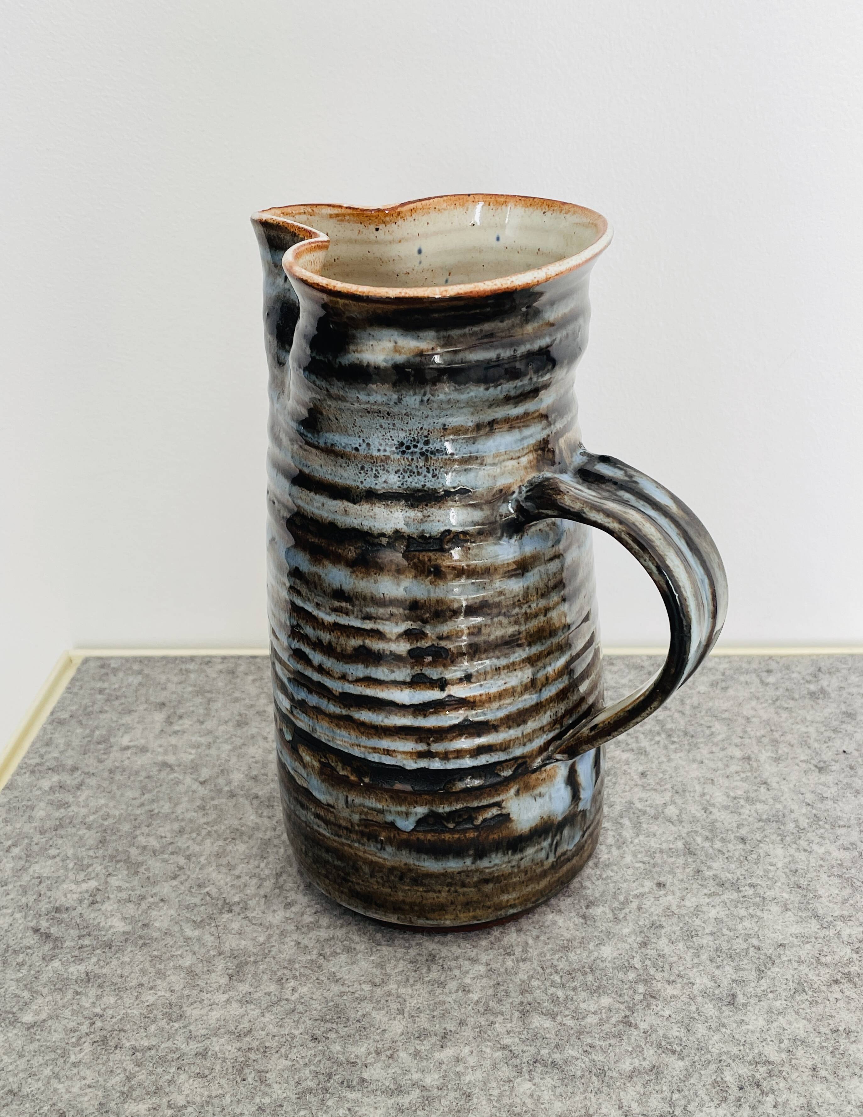 Stoneware carafe - Studio Galois Llangoren Pottery - 60/70