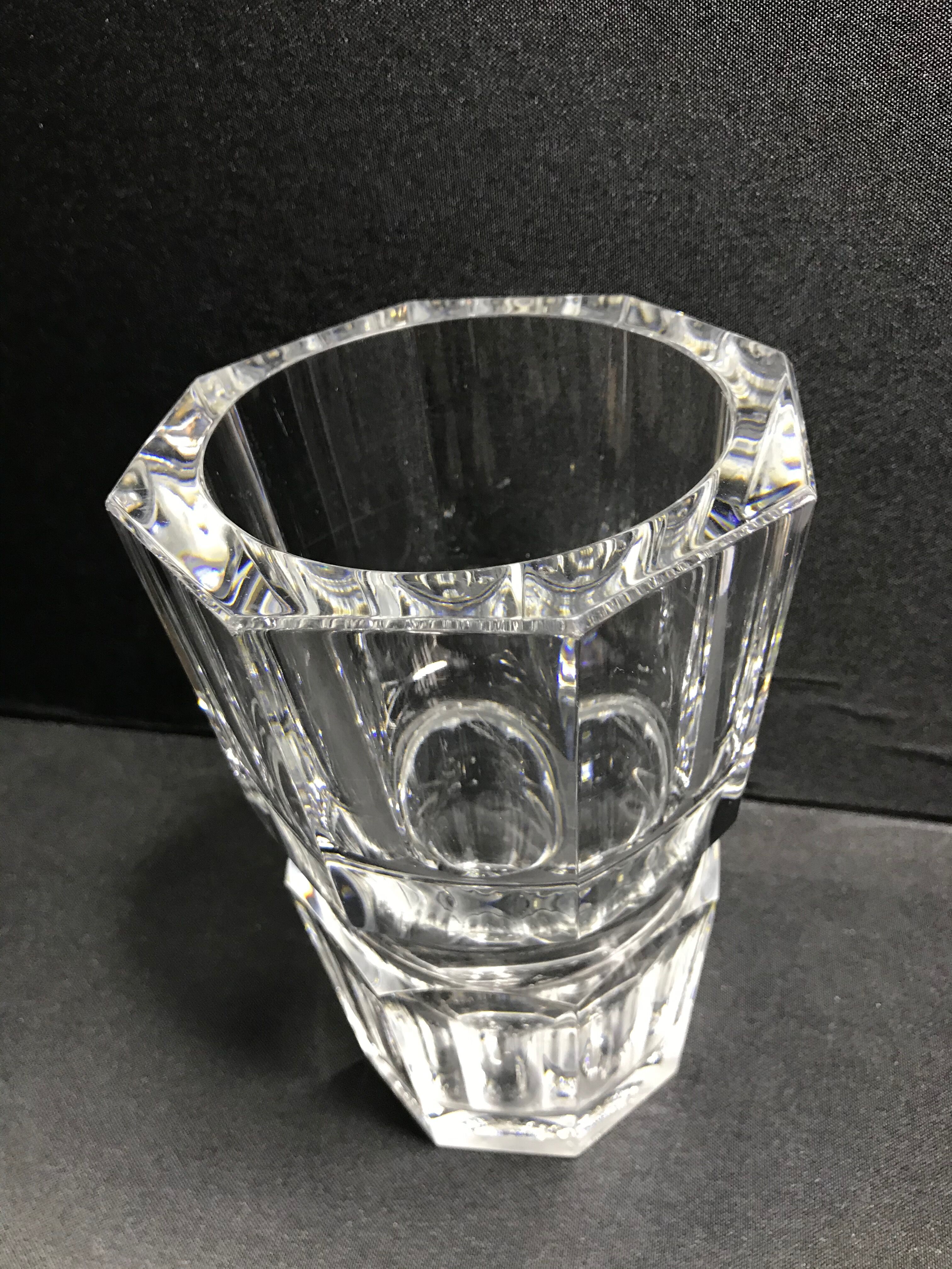 Model edith vase, cut crystal  baccarat