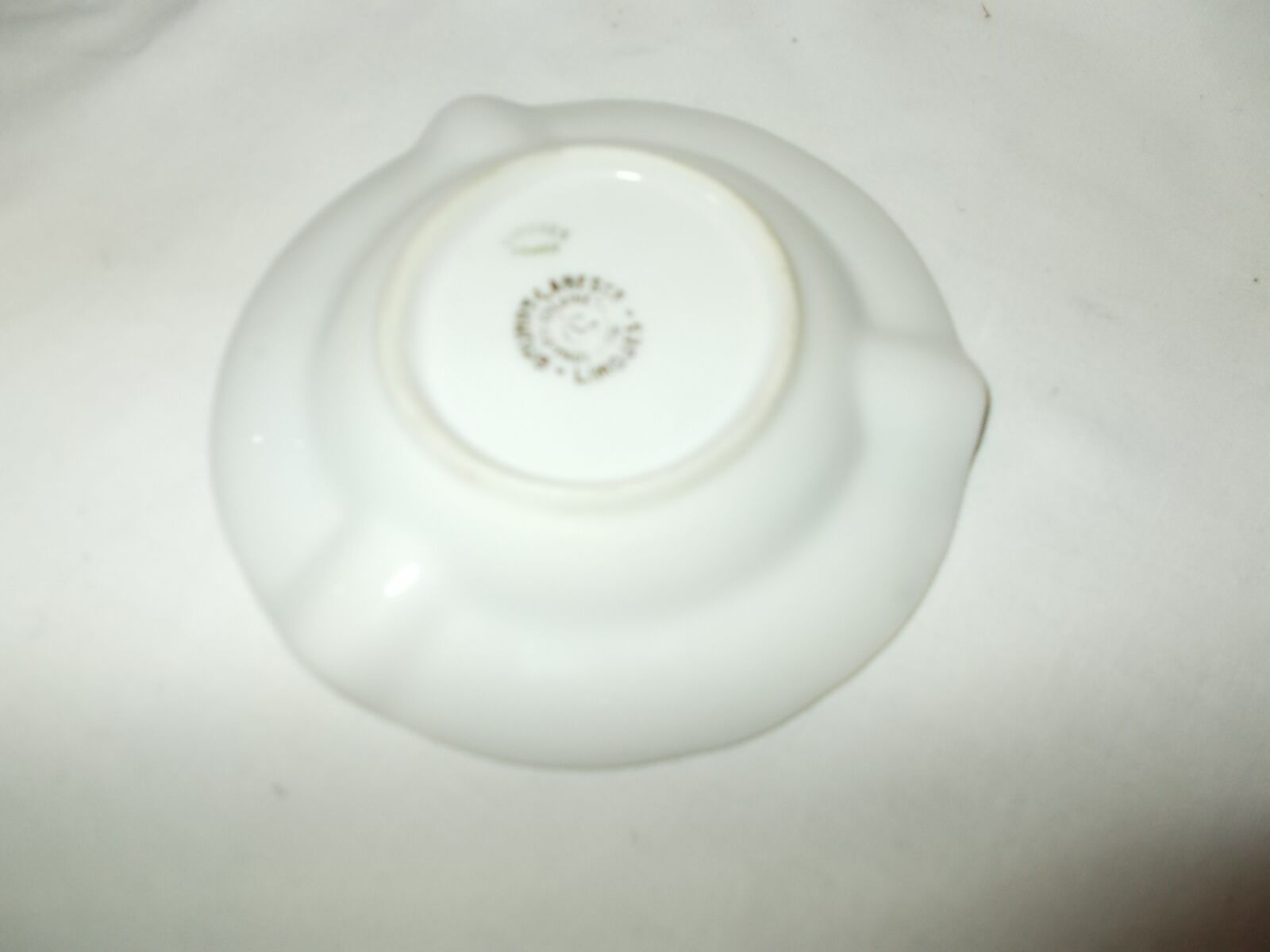 Galeries lafayette advertising ashtray