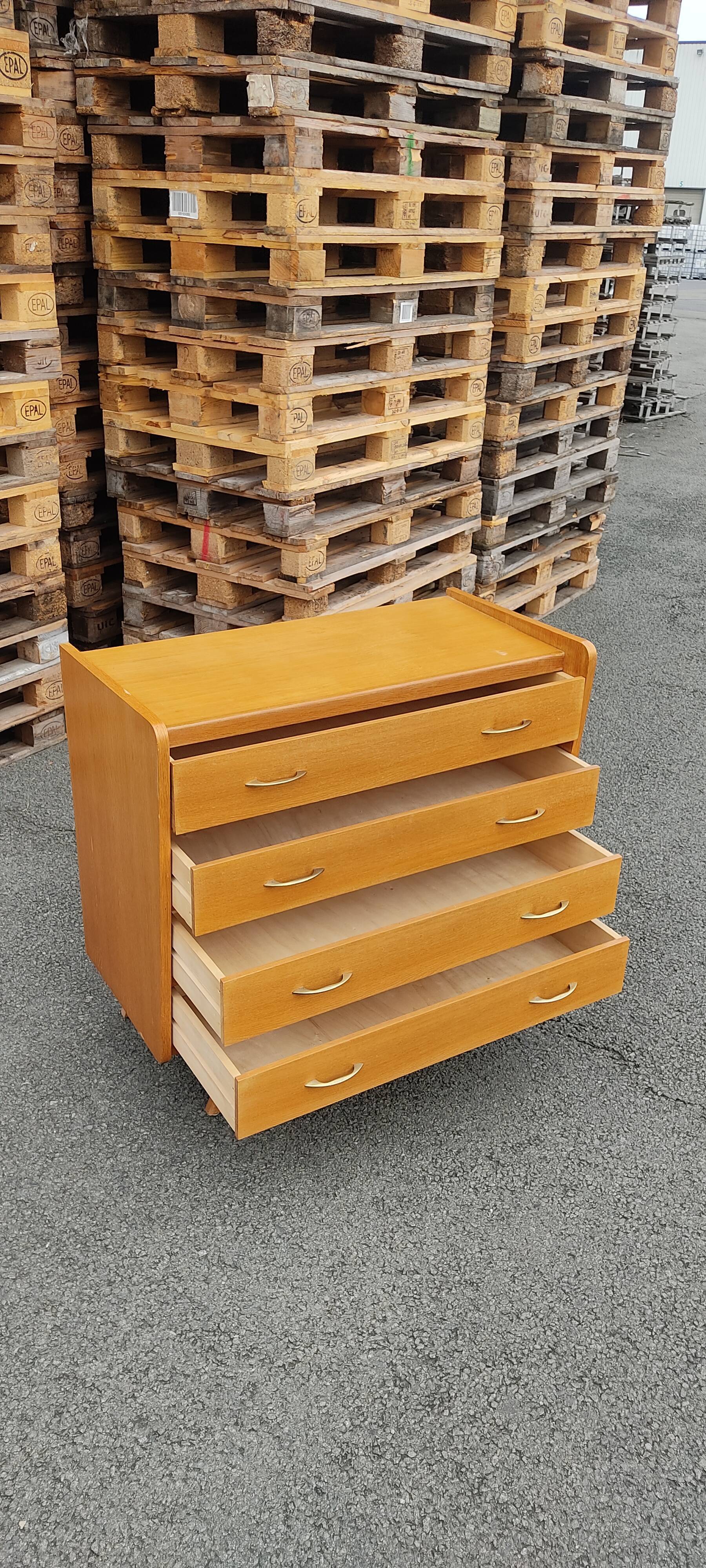 Vintage chest of drawers