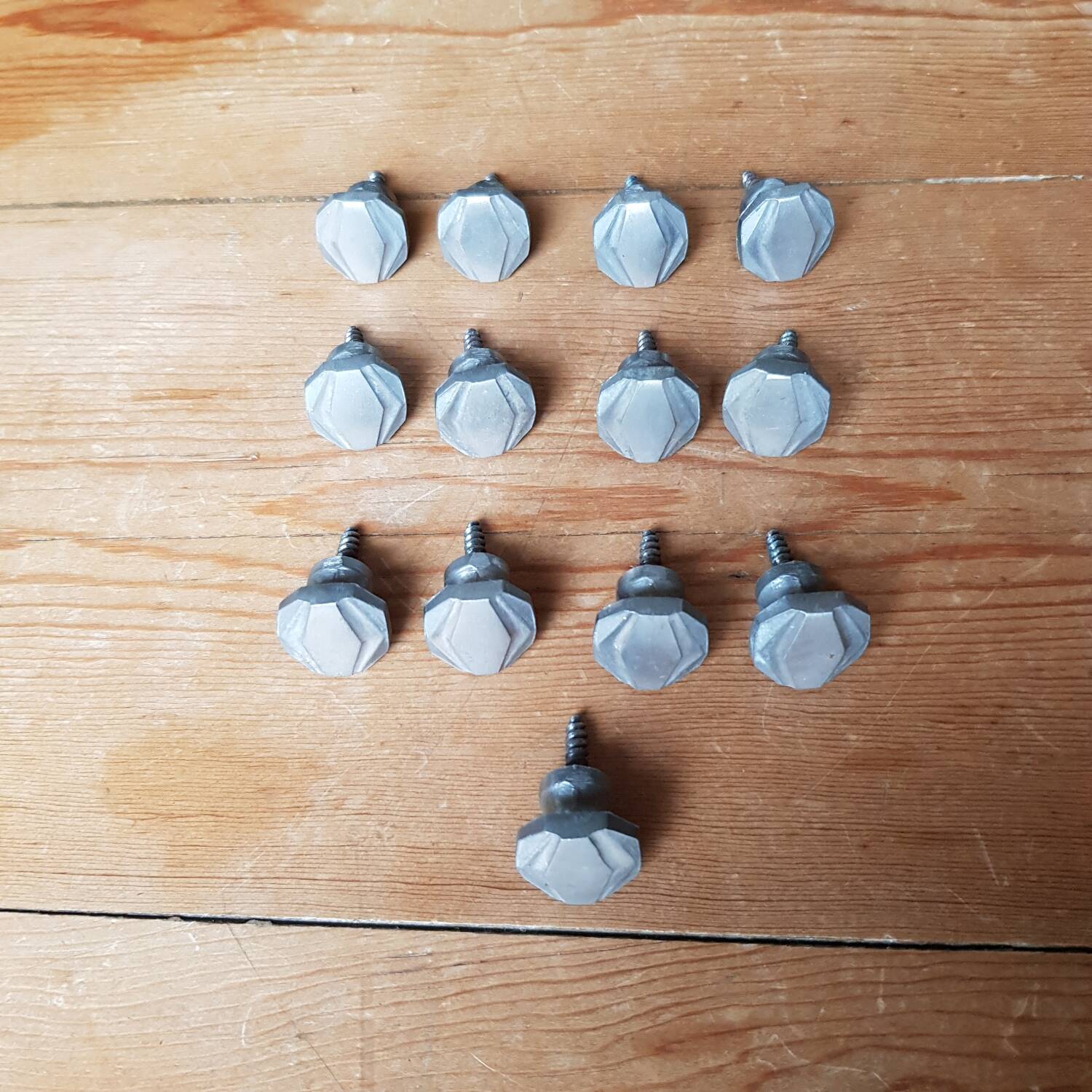 Small screw-in furniture knobs