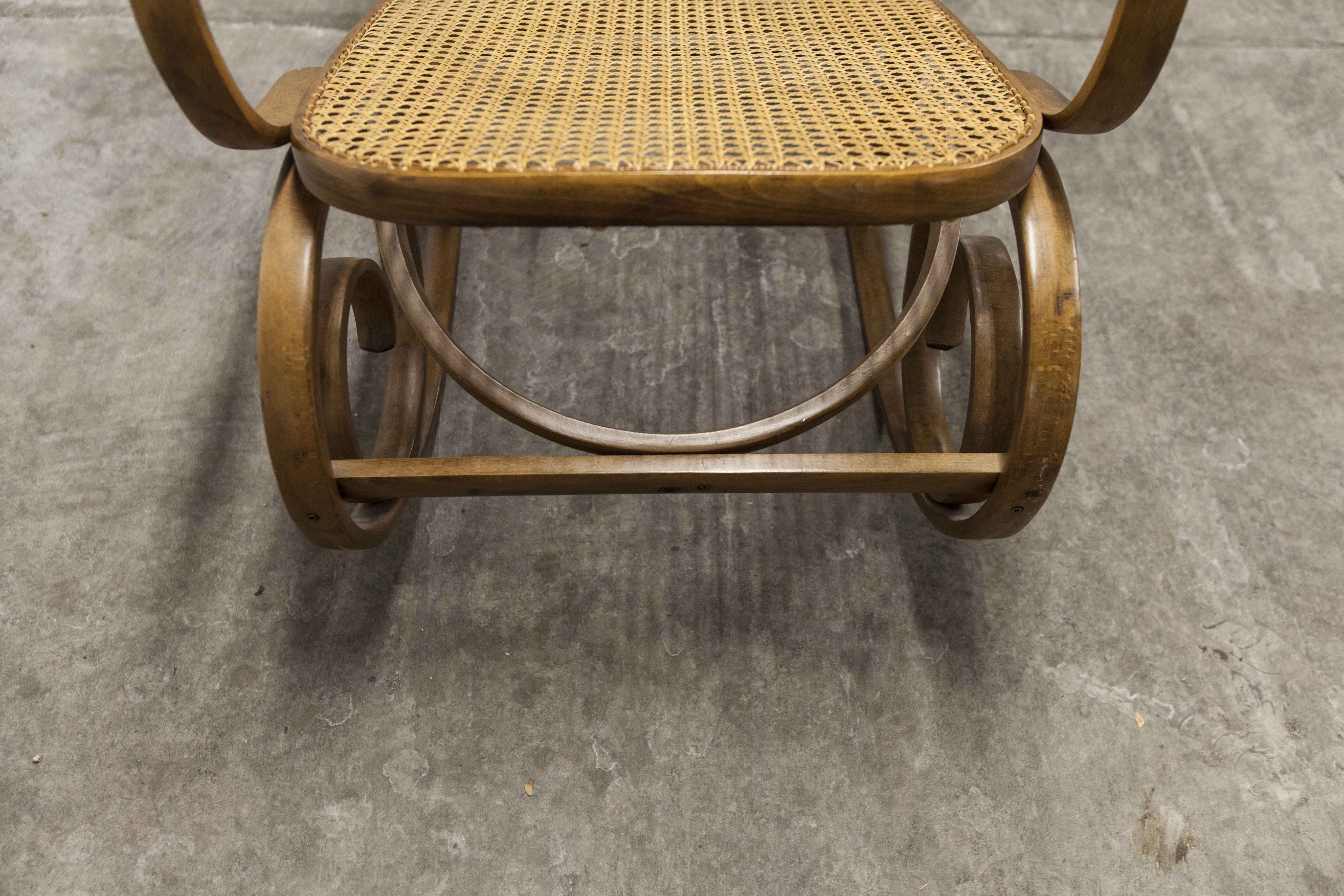 Thonet rocking-chair 1900