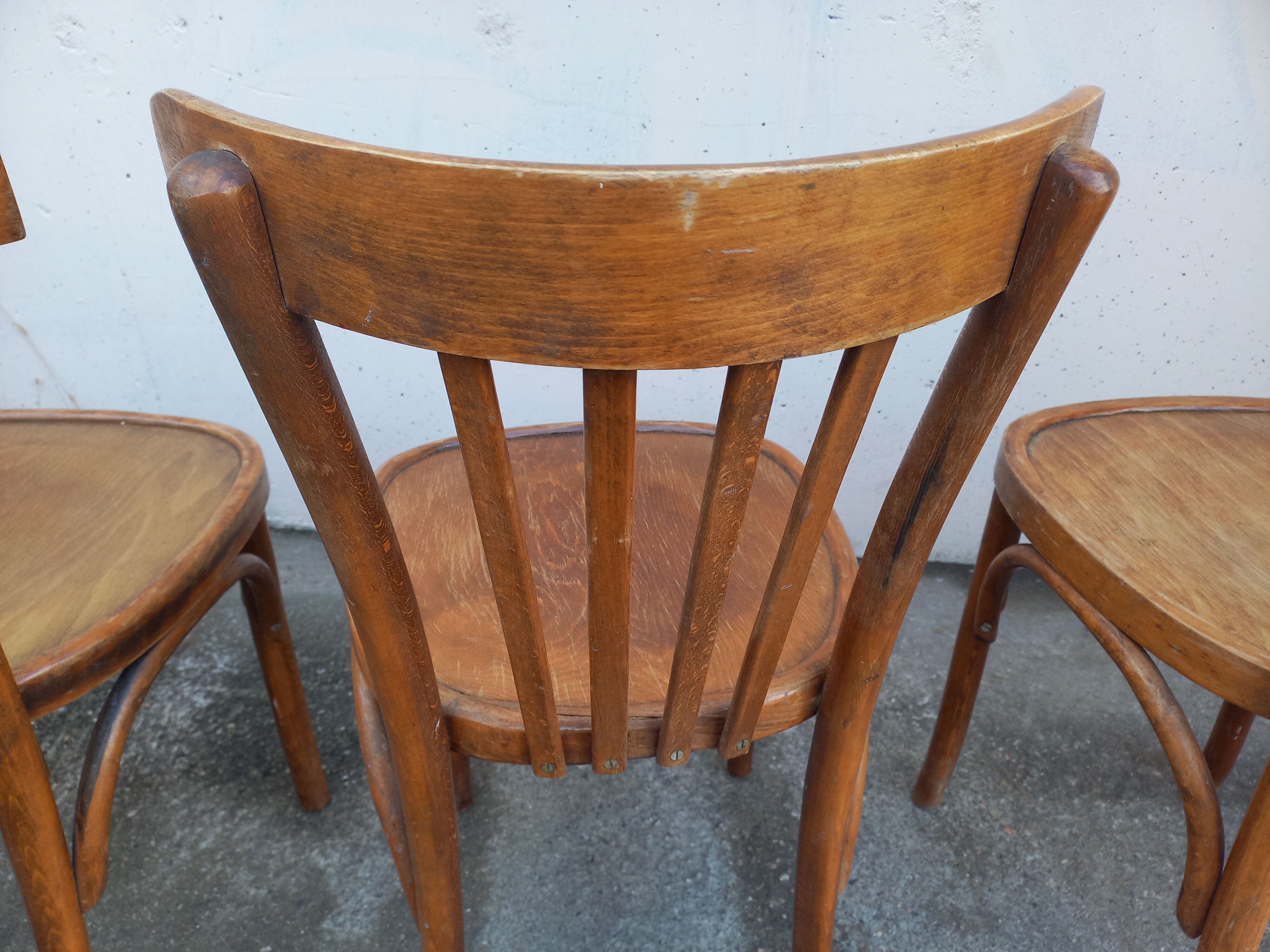 Chaises bistrot vintage