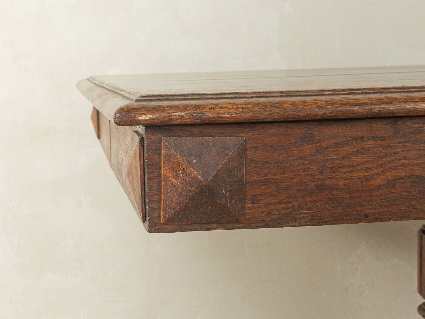 Classic Gründerzeit dining table from the 1900s