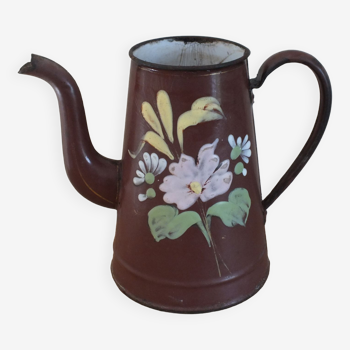 Enamelled coffee maker burgundy old flower décor